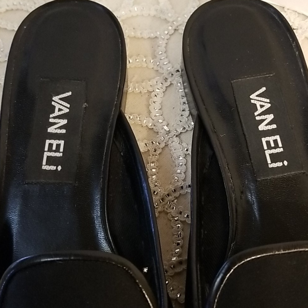 Vaneli Palm Tree Black Slides, Size 7.5 - image 3